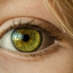 ¿Puede el ojo de Timeo convocar a Dragun de ojos rojos?