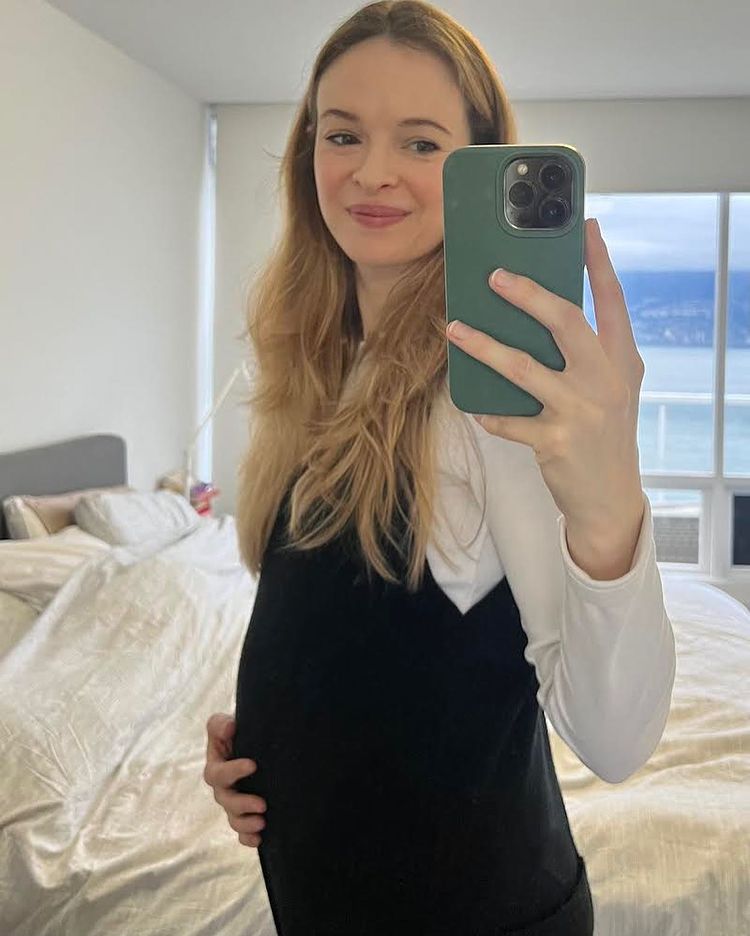 La actriz Flash, Danielle Panabaker esperando el segundo bebé - 3 - junio 23, 2022