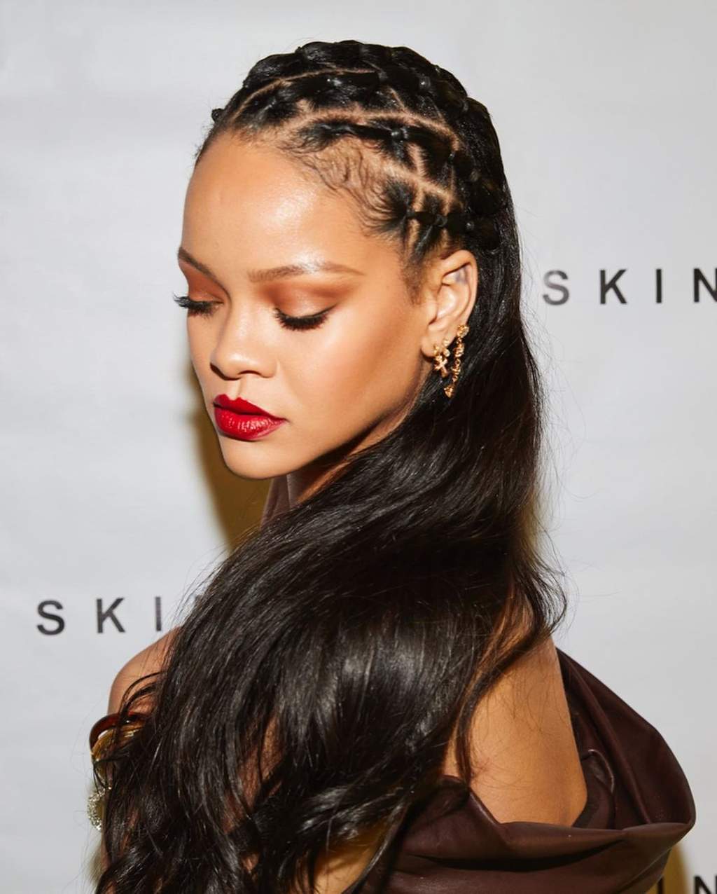 La cantante convertida en magnate de la belleza "Rihanna" ahora es oficialmente multimillonaria - 9 - junio 14, 2022