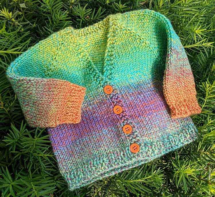 14 Adorables patrones de tejido de suéter de bebé - 15 - junio 16, 2022