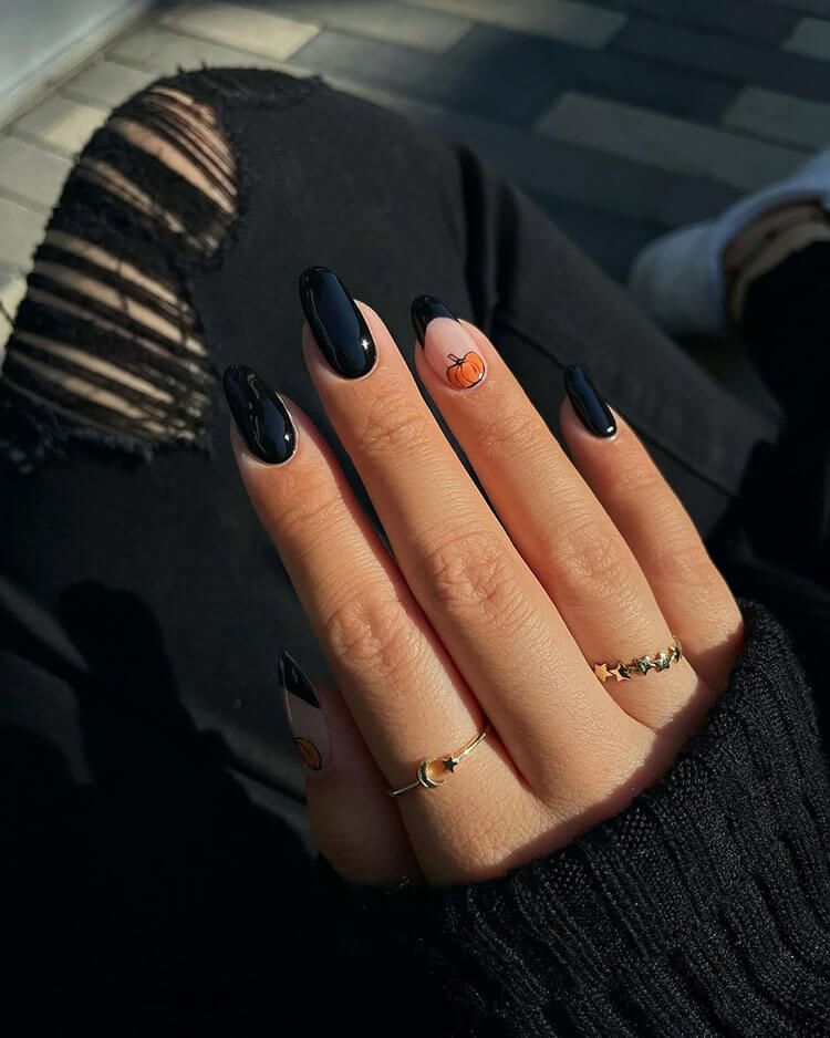 17 Diseños glamorosos de uñas negras para todas las ocasiones - 27 - julio 4, 2022