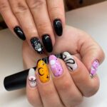 17 Diseños glamorosos de uñas negras para todas las ocasiones