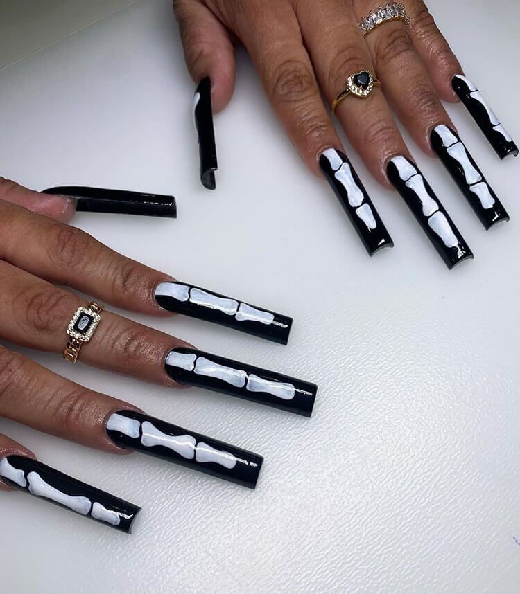17 Diseños glamorosos de uñas negras para todas las ocasiones - 17 - julio 4, 2022