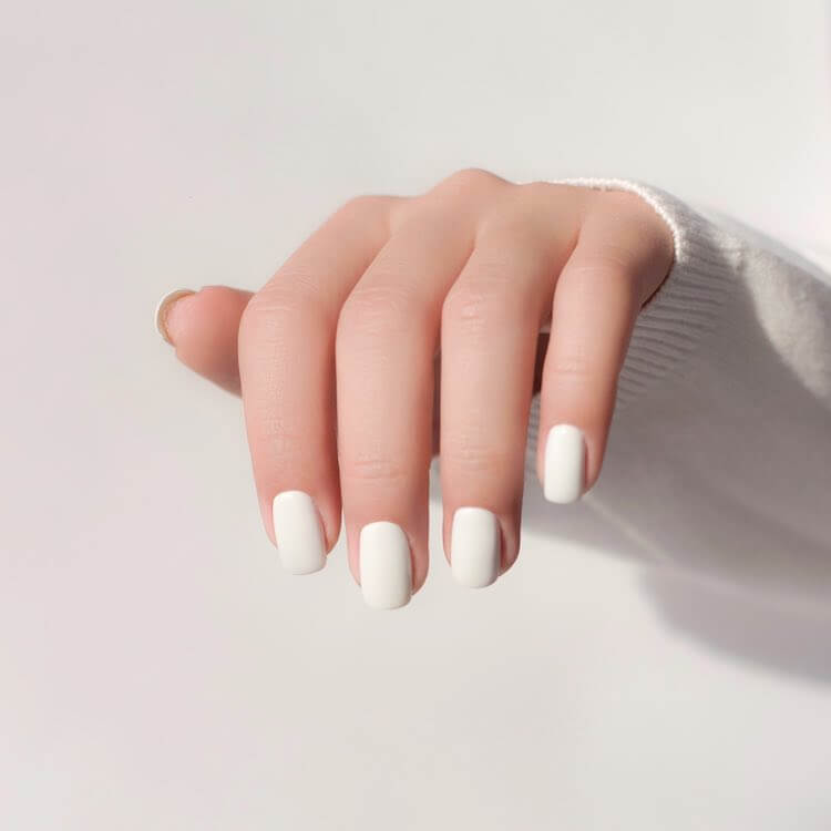 19 Hermosas ideas de diseño de uñas blancas - 33 - julio 6, 2022