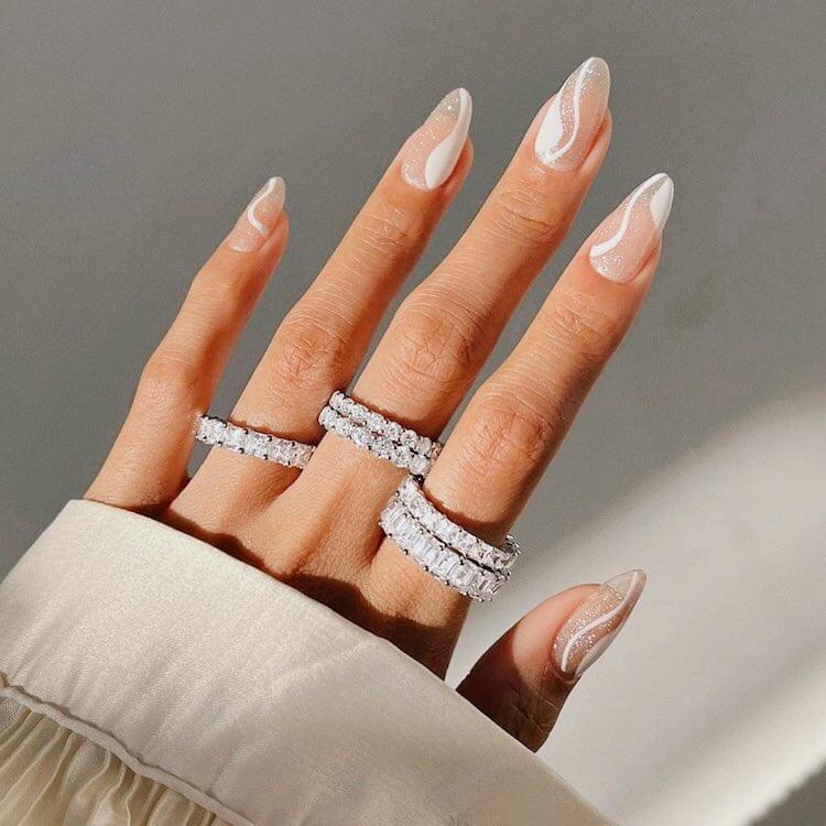 19 Hermosas ideas de diseño de uñas blancas - 41 - julio 6, 2022