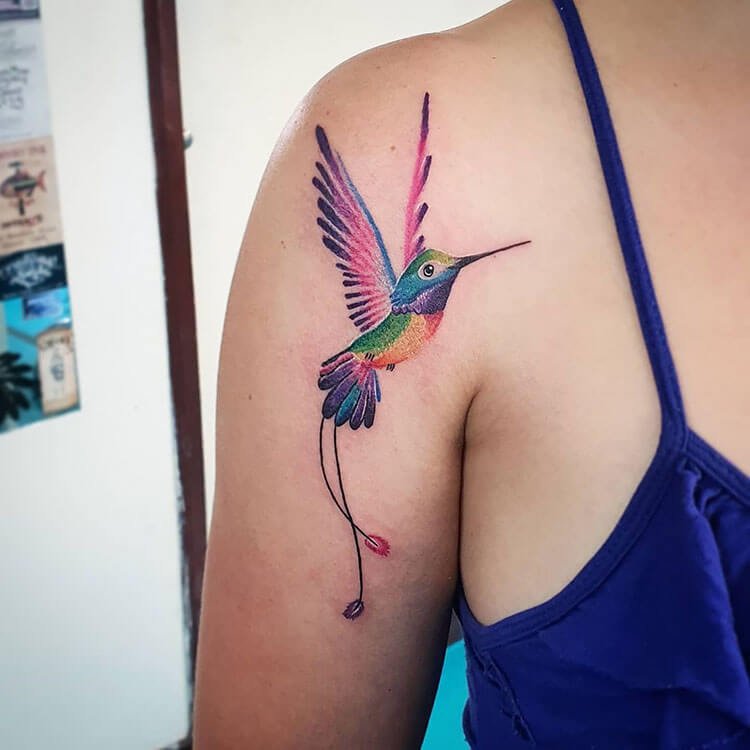 18 Tatuajes de colibríes para provocar alegría en tu vida - 31 - julio 4, 2022