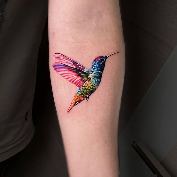 18 Tatuajes de colibríes para provocar alegría en tu vida - 3 - julio 4, 2022
