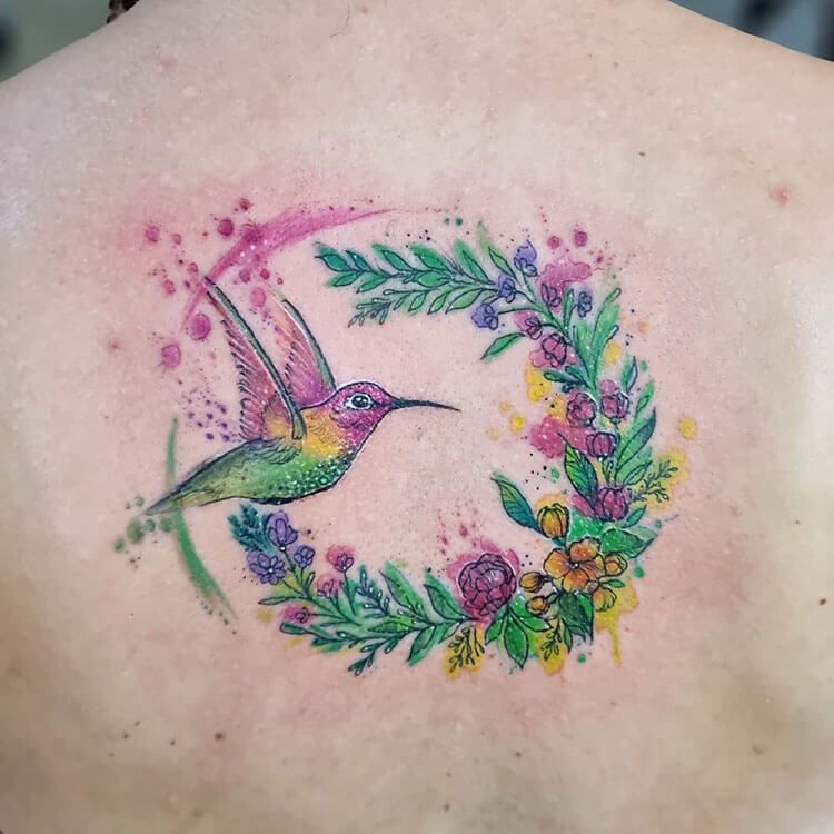 18 Tatuajes de colibríes para provocar alegría en tu vida - UDOE