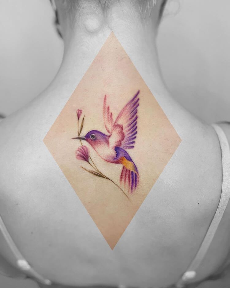 18 Tatuajes de colibríes para provocar alegría en tu vida - 9 - julio 4, 2022