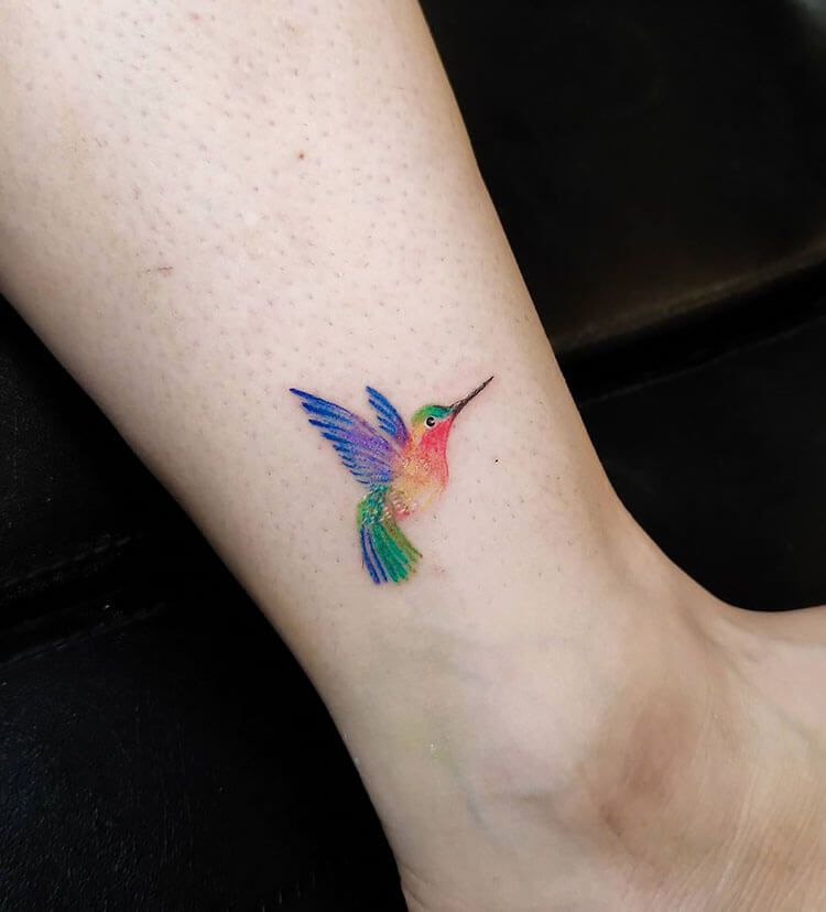 18 Tatuajes de colibríes para provocar alegría en tu vida - 11 - julio 4, 2022