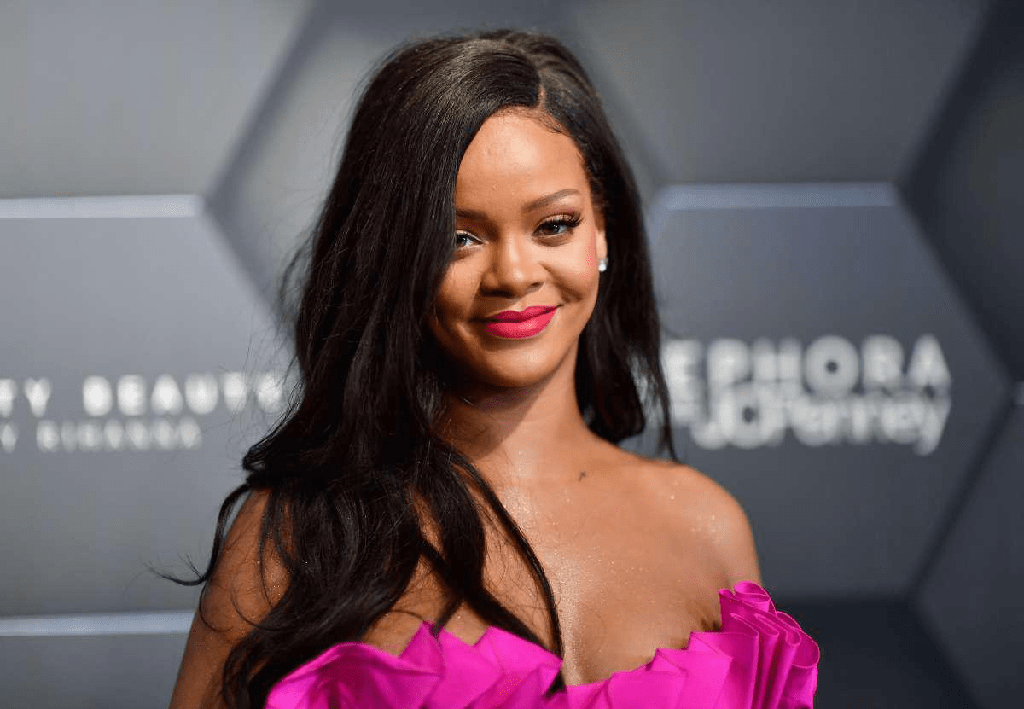 La cantante convertida en magnate de la belleza "Rihanna" ahora es oficialmente multimillonaria - 3 - junio 14, 2022