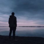 50 Frases conmovedoras sobre la tristeza y la soledad
