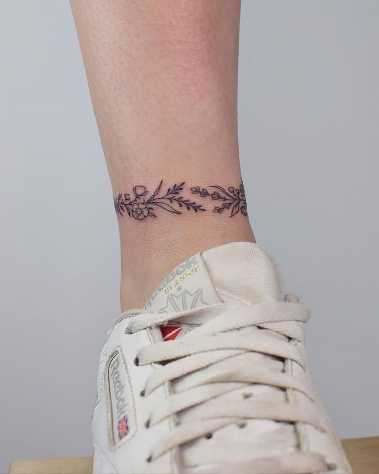 20 Hermosas ideas de tatuaje de piernas para mujeres - 25 - octubre 9, 2022