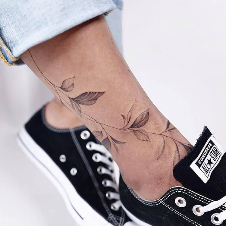 20 Hermosas ideas de tatuaje de piernas para mujeres - 41 - octubre 9, 2022