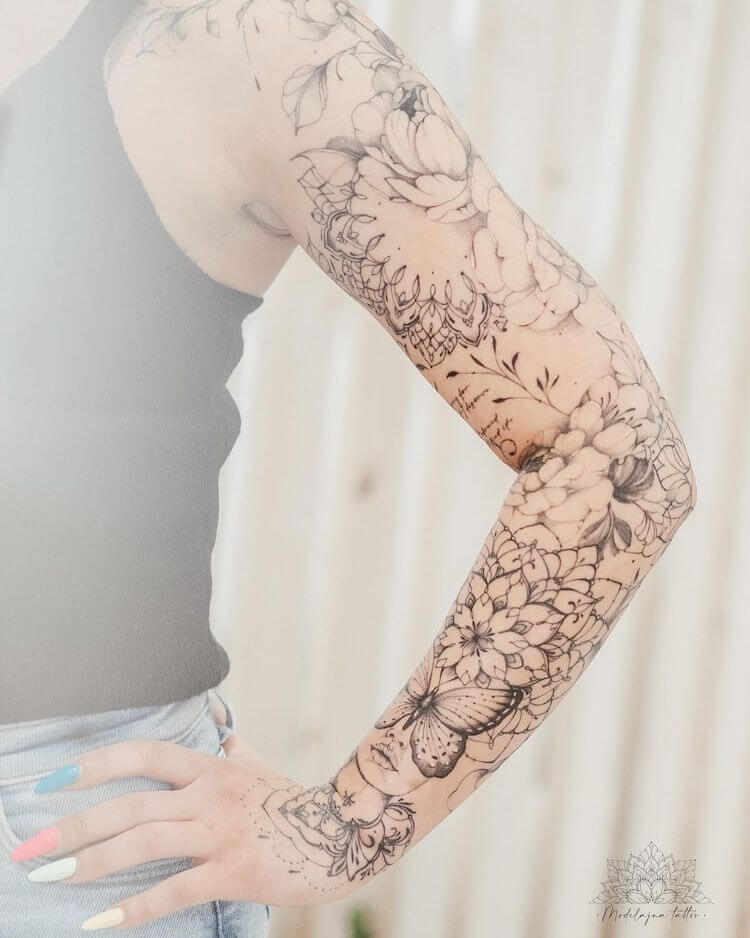 36 Hermosas ideas de manga de tatuajes para mujeres - 67 - julio 4, 2022