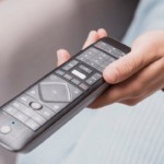 ¿Cómo conectar el interruptor a la televisión sin muelle?