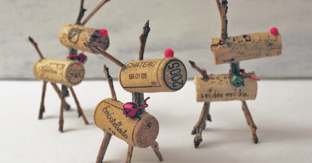 Cómo hacer adorables renos de corcho de vino - 193 - agosto 31, 2022