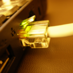 ¿El puerto Ethernet no funciona en la placa base?