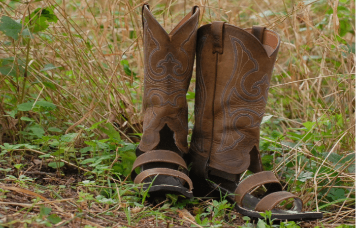 Las sandalias de botas de vaquero están aquí justo a tiempo para el verano. - 3 - octubre 24, 2022