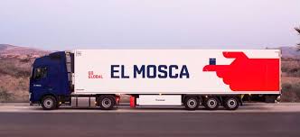 ¿Cuántos camiones tiene la empresa de transportes El mosca?