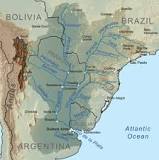 ¿Cuáles son las ciudades que surca el río Paraná?