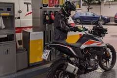 ¿Qué género de gasolina emplea una motoazada?