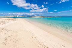 Explore la Playa de Es Pujols en Formentera - 3 - diciembre 5, 2022