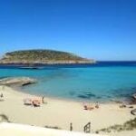 Explorant les Platges de comte a Ibiza