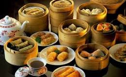 ¿Qué ciudad de la provincia de Sichuan fue considerada por la Unesco como capital gastronomica y en qué año?