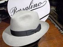 Franco Escamilla y su estilo característico de sombrero - 29 - diciembre 21, 2022