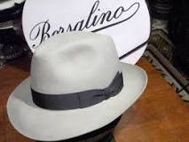 ¿Cómo lleva por nombre el género de sombrero que emplea Franco Escamilla?