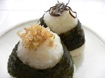 ¿Por qué se llama onigiri?