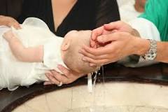 ¿Qué significa la vestidura blanca en el bautismo y qué implica para los papis y padrinos?