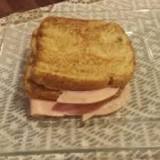 ¿Cuántas calorías tiene un Sandwich de panecito integral con jamón y lechuga?