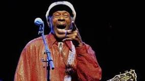 ¿Qué instrumento musical toca Chuck Berry?