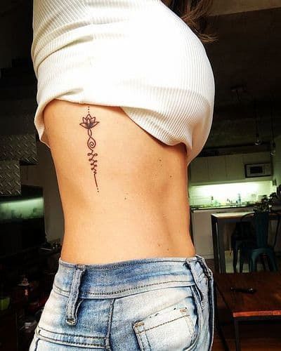 Tatuaje de flor de loto: ¡significado y diseños de tomar el aliento! - 55 - enero 24, 2023