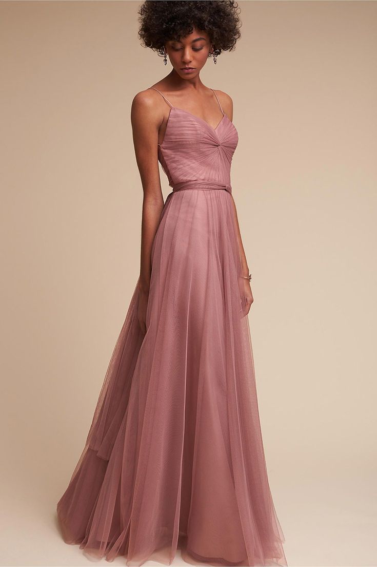 Inspírate con preciosos vestidos de dama de honor rosado - 13 - enero 29, 2023