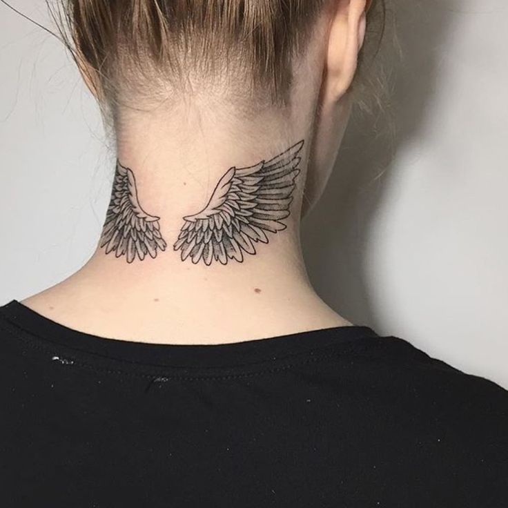 Echa un vistazo a 65 imágenes de tatuajes en el cuello femenino - 7 - enero 24, 2023