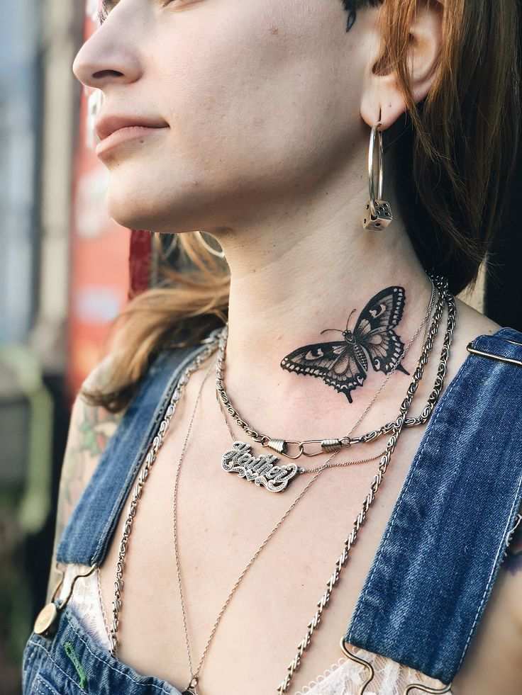 Echa un vistazo a 65 imágenes de tatuajes en el cuello femenino - 121 - enero 24, 2023