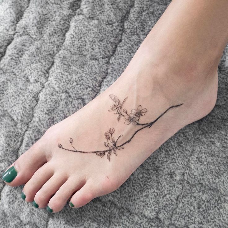 Tatuaje de flor: conoce sus significados y mira 81 ideas - 115 - enero 24, 2023