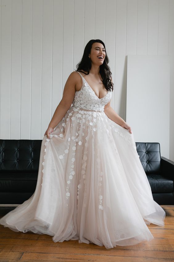 40 Vestidos de novia sencillos y elegantes para arrasar - 53 - enero 29, 2023