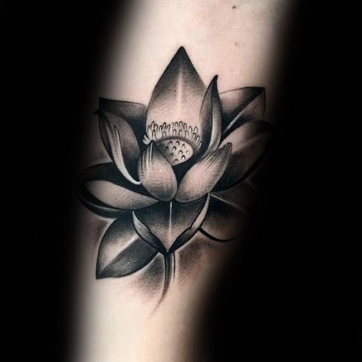 Tatuaje de flor de loto: ¡significado y diseños de tomar el aliento! - 23 - enero 24, 2023