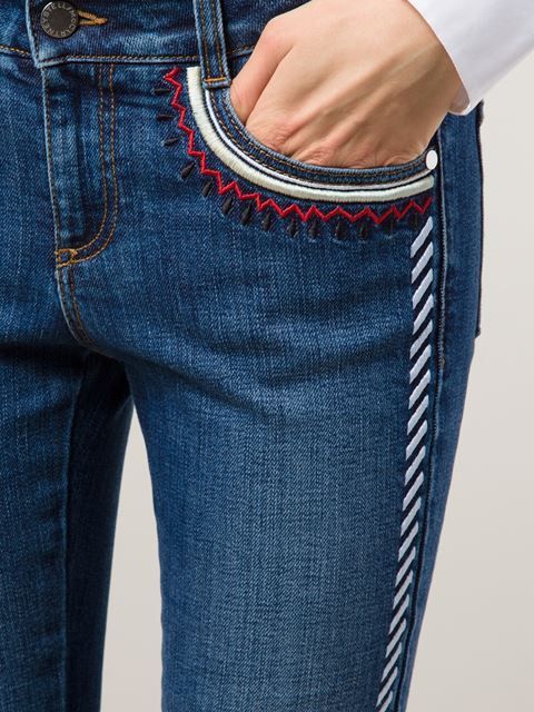 Cómo customizar jeans: 10 formas fáciles y creativas - 45 - enero 30, 2023