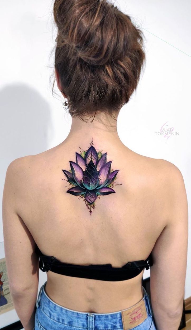 Tatuaje de flor de loto: ¡significado y diseños de tomar el aliento! - 17 - enero 24, 2023