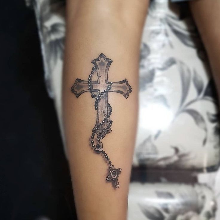 Tatuaje de cruz: mira diseños que reflejan fe y esperanza - 13 - enero 25, 2023