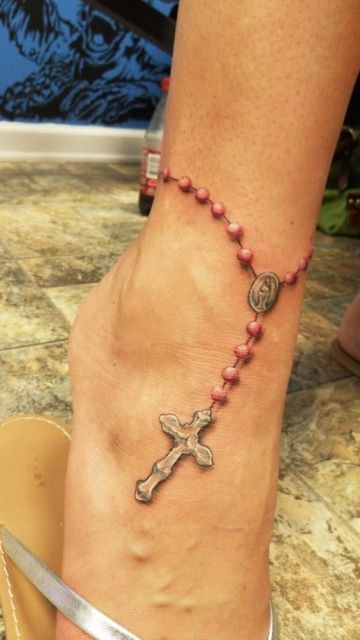 Tatuaje de cruz: mira diseños que reflejan fe y esperanza - 59 - enero 25, 2023