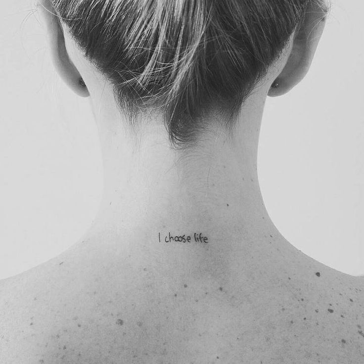 Echa un vistazo a 65 imágenes de tatuajes en el cuello femenino - 65 - enero 24, 2023