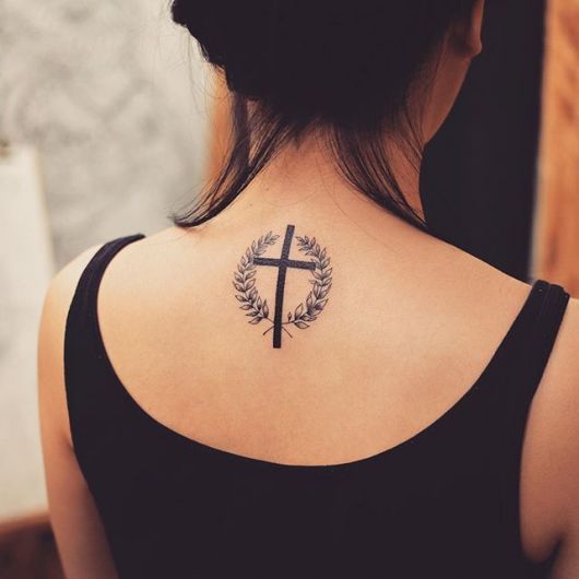 Tatuaje de cruz: mira diseños que reflejan fe y esperanza - 61 - enero 25, 2023