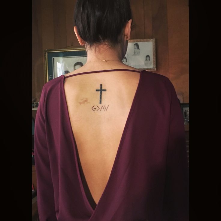 Tatuaje de cruz: mira diseños que reflejan fe y esperanza - 37 - enero 25, 2023