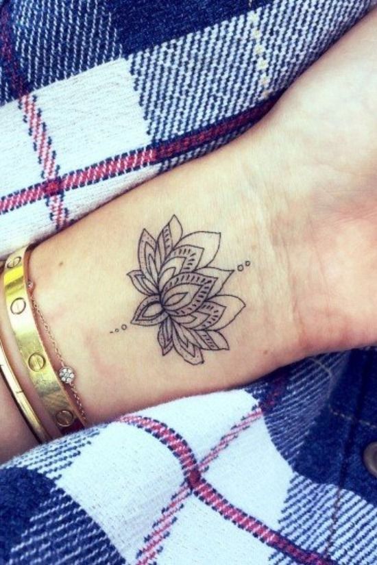 Tatuaje de flor de loto: ¡significado y diseños de tomar el aliento! - 19 - enero 24, 2023